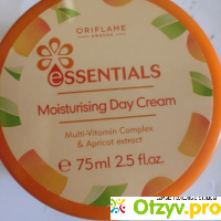 Крем для лица Oriflame Essentials Moisturising Day Cream 