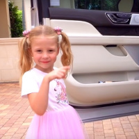 Блогер Настя отзывы