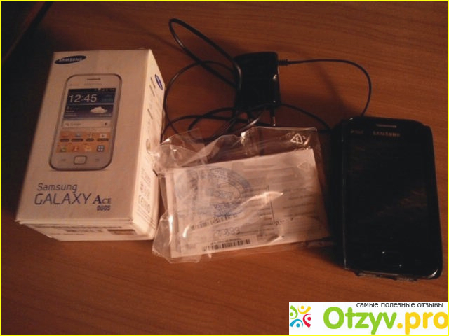 Мобильный телефон Samsung Galaxy Ace Duos GT-S6802 фото1