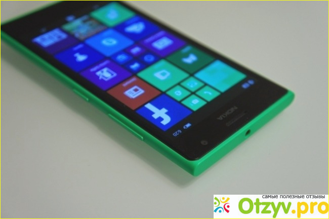 Смартфон Nokia Lumia 735 фото1