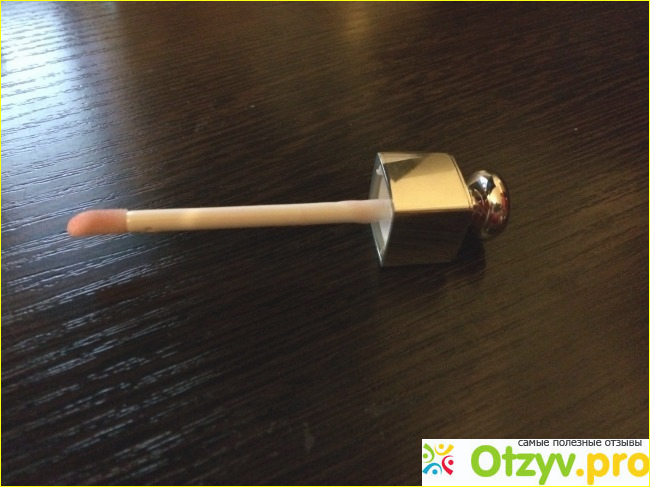 Средство для увеличения объема губ Dior Addict lip maximizer фото1