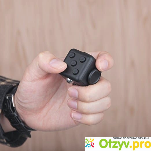 Как выглядят подделки Fidget Cube?