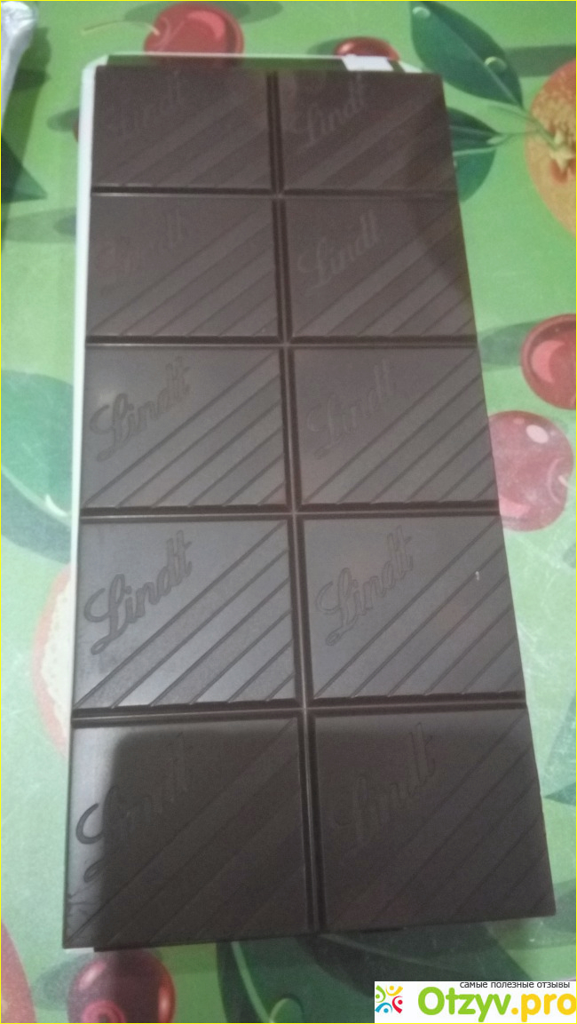 Шоколад Lindt Excellence Dark Strawberry intense фото2