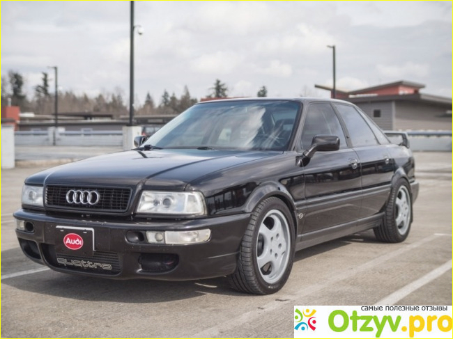 Автомобиль Audi 90 седан