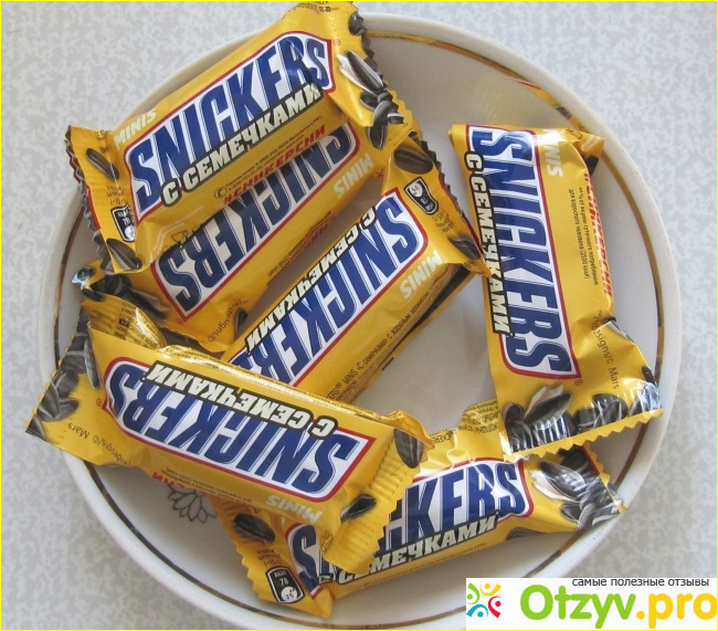 Шоколадный батончик SNICKERS MINS С семечками фото1