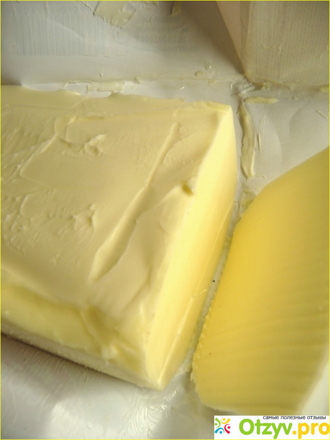 Масло сливочное Вкуснотеево Традиционное 82,5% фото1