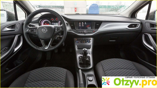 Opel Astra Sports Tourer. 