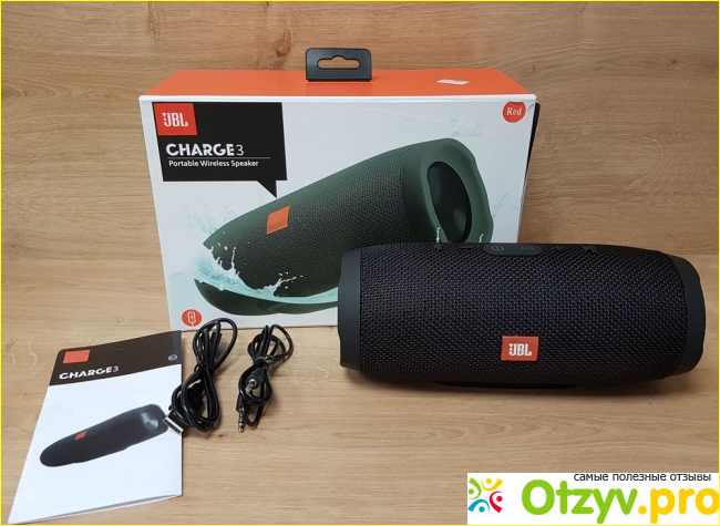 Внешнее оформление и эргономичность JBL Charge 3.